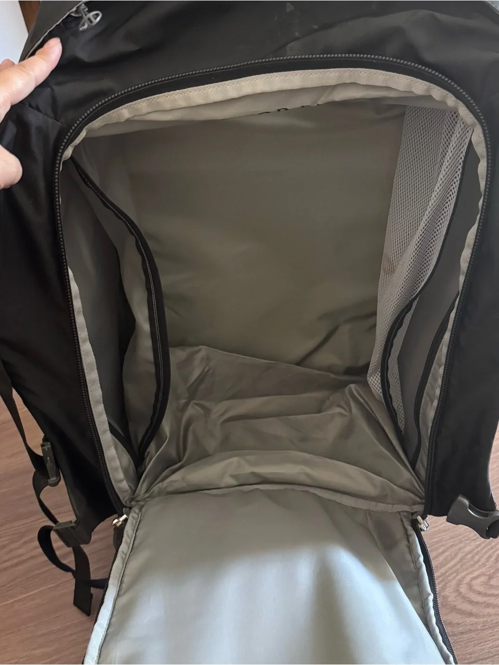 OSPREY Black Travel Backpack Porter 65